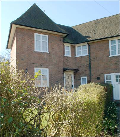 37 Hogarth Hill a